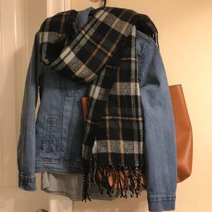 Plaid scarf